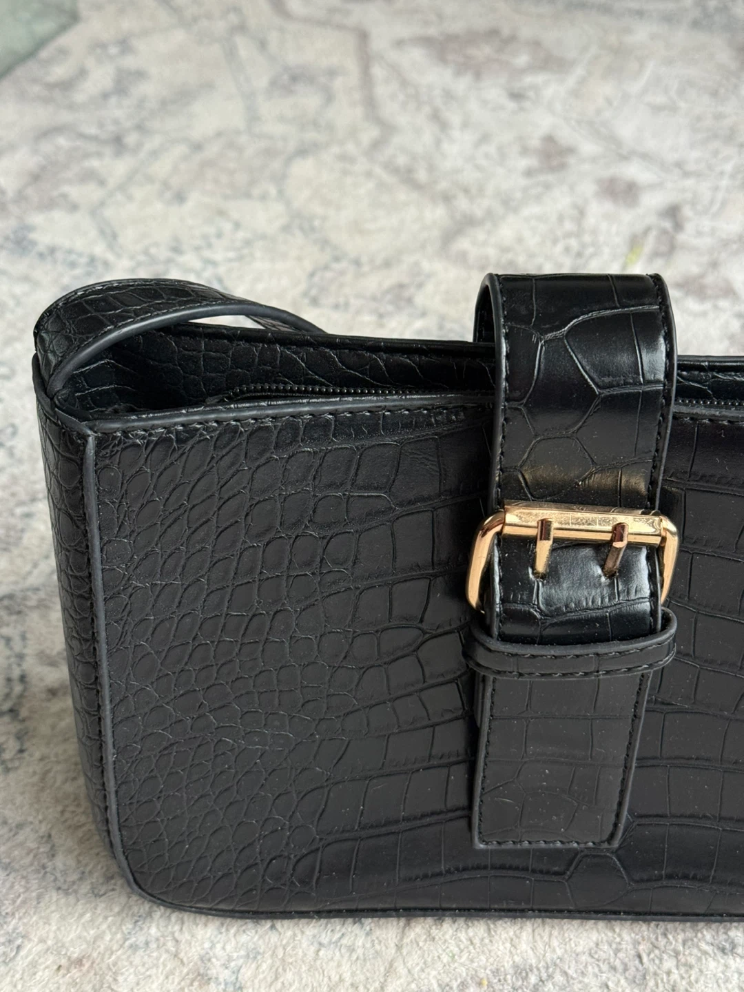 L.A. Express Black Croc Embossed Shoulder Bag - photo 4