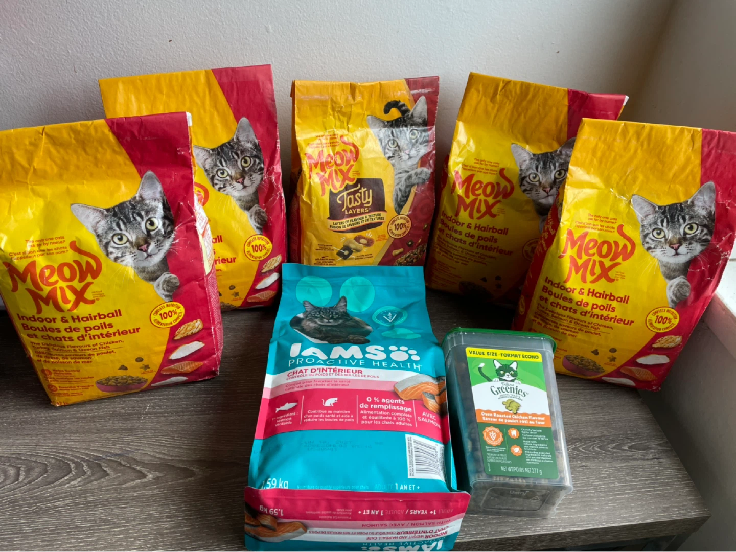Brand New Cat Food Lot
