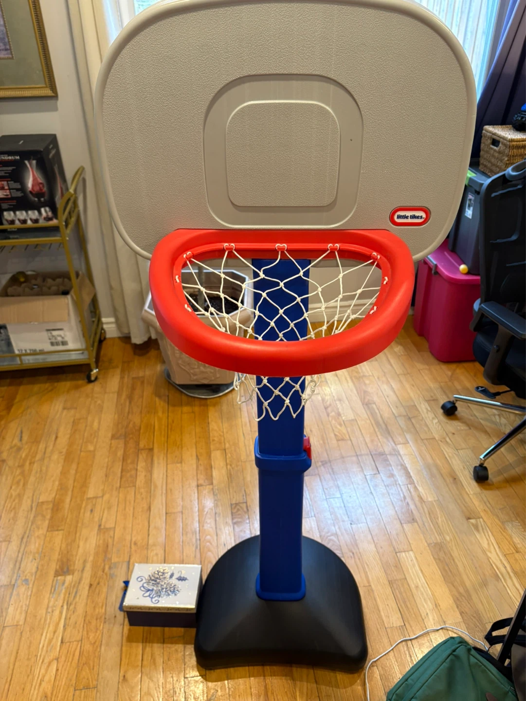 Little Tikes Adjustable Basketball Hoop
