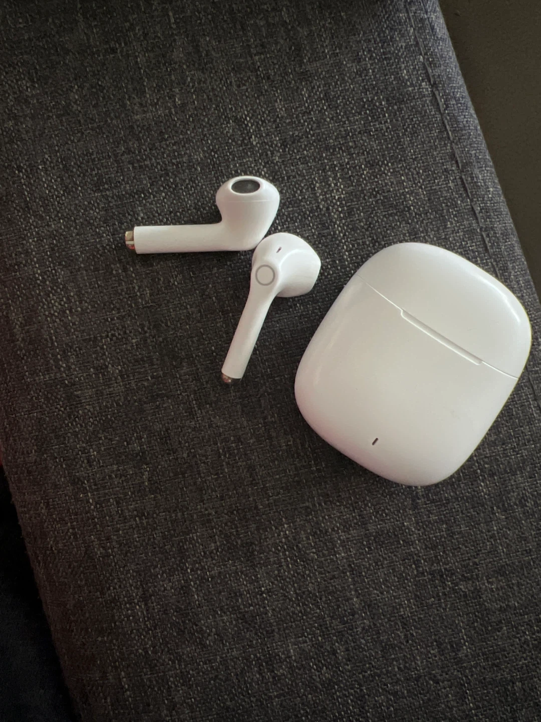 White Wireless Earbuds with Charging Case