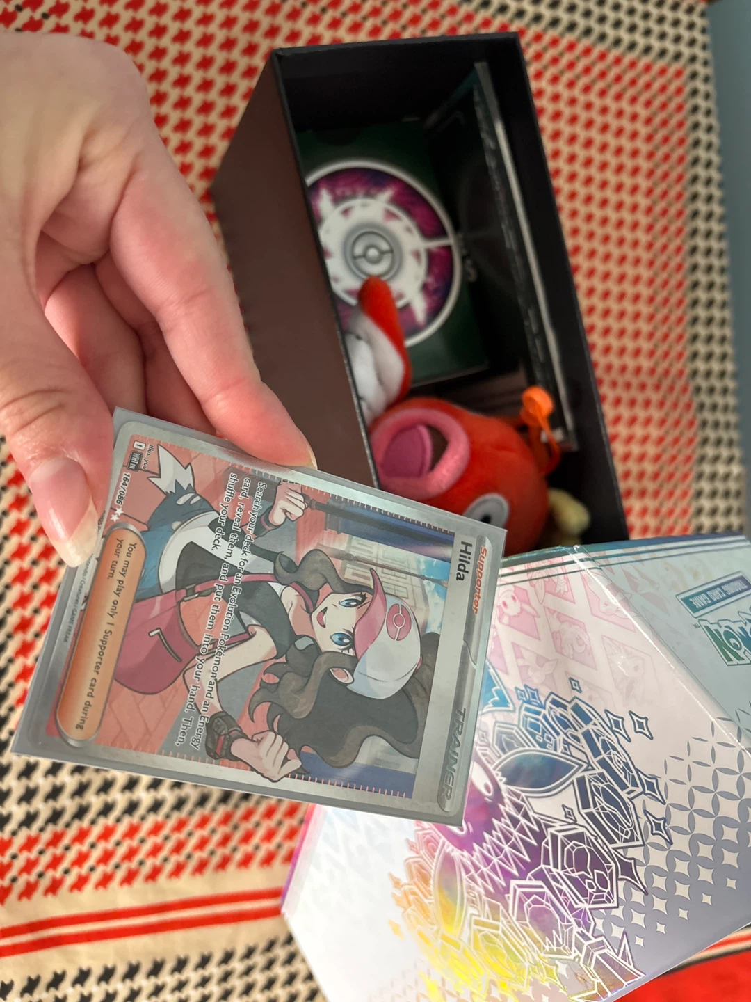 FLASH SALE Pokémon Bulk + Hilda IR Card (+ magikarp plush)