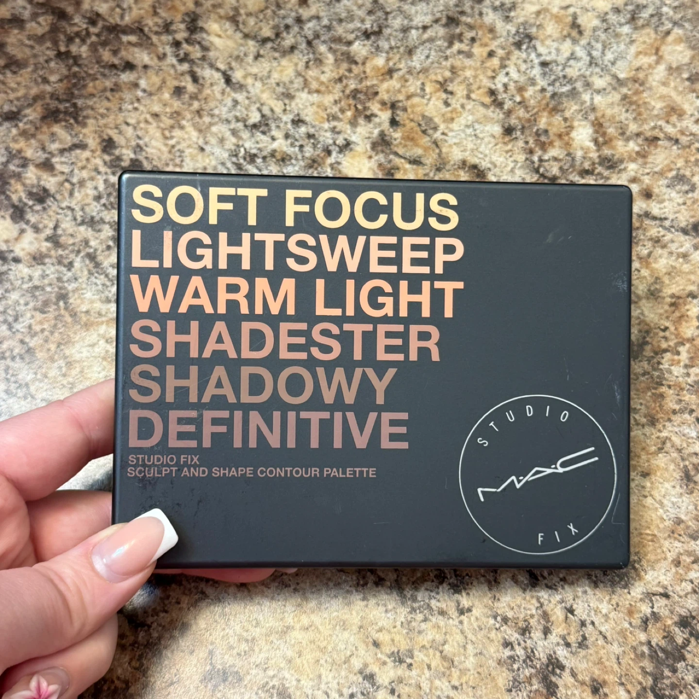 MAC Studio Fix Contour Palette - Medium Dark
