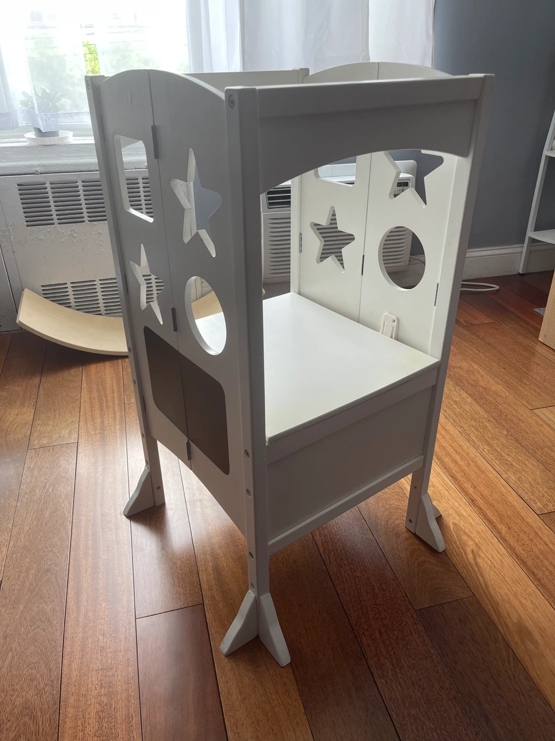White Wooden Kids Learning Tower | Kitchen Helper