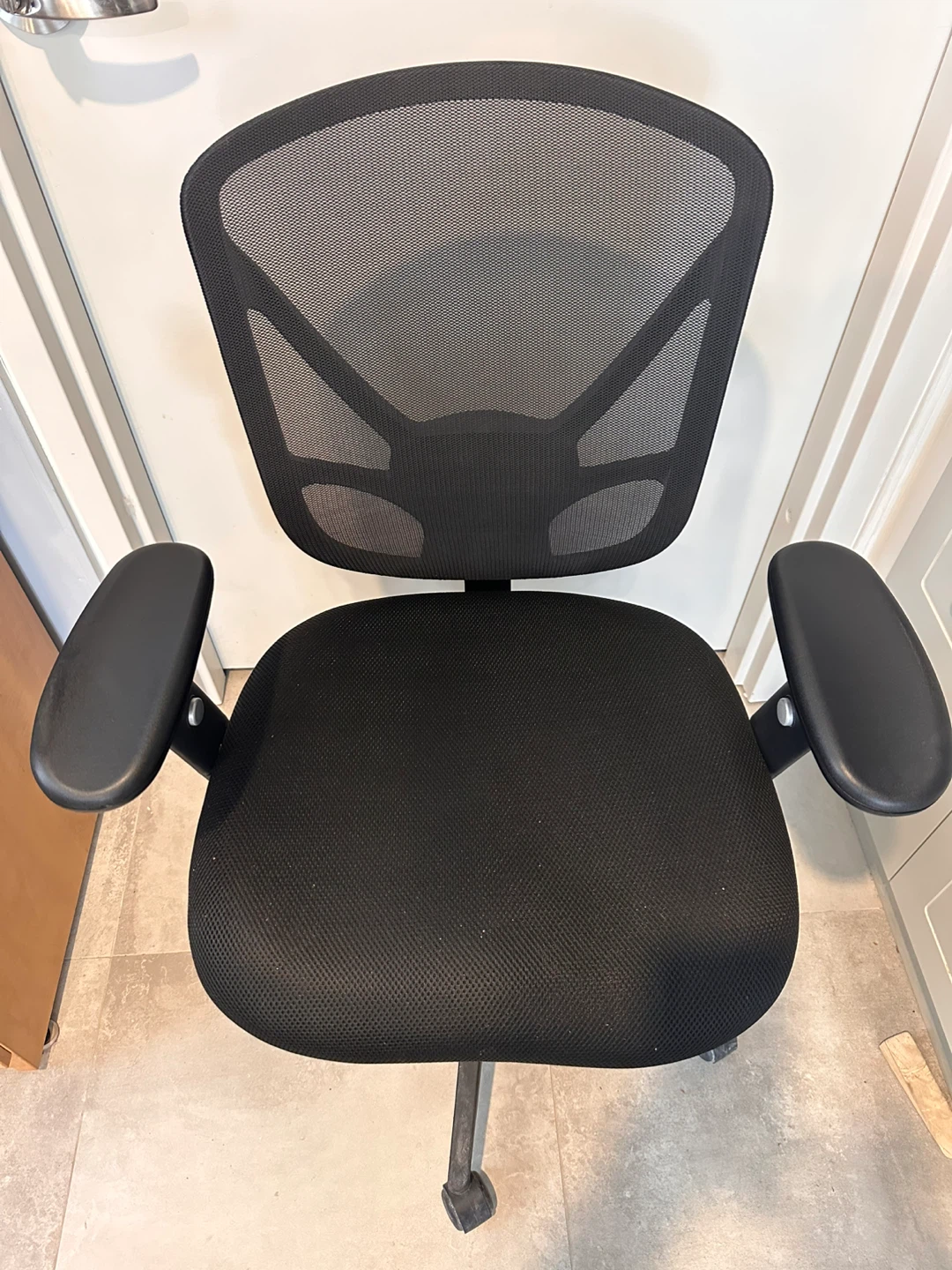 Black Mesh Office Chair - photo 4