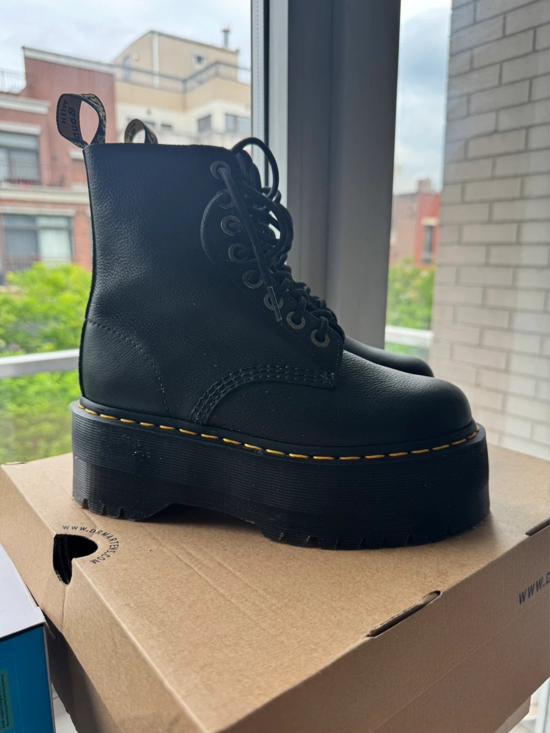 Dr. Martens 1460 Pascal Max size 6 - photo 2