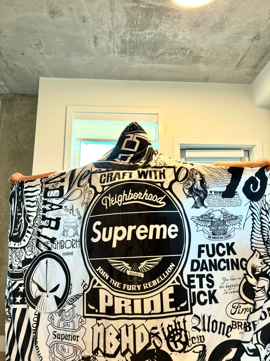 Supreme Hooded Blanket - photo 2