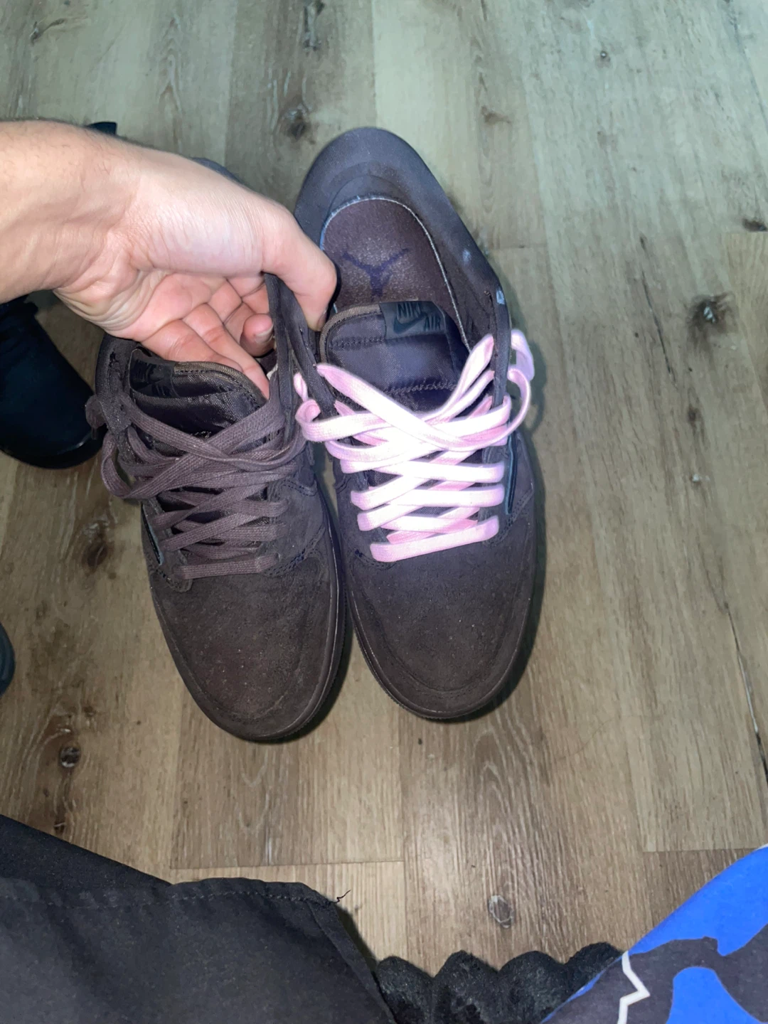 Travis Scott Nike SB Dunk Low Pro Shoes - photo 2