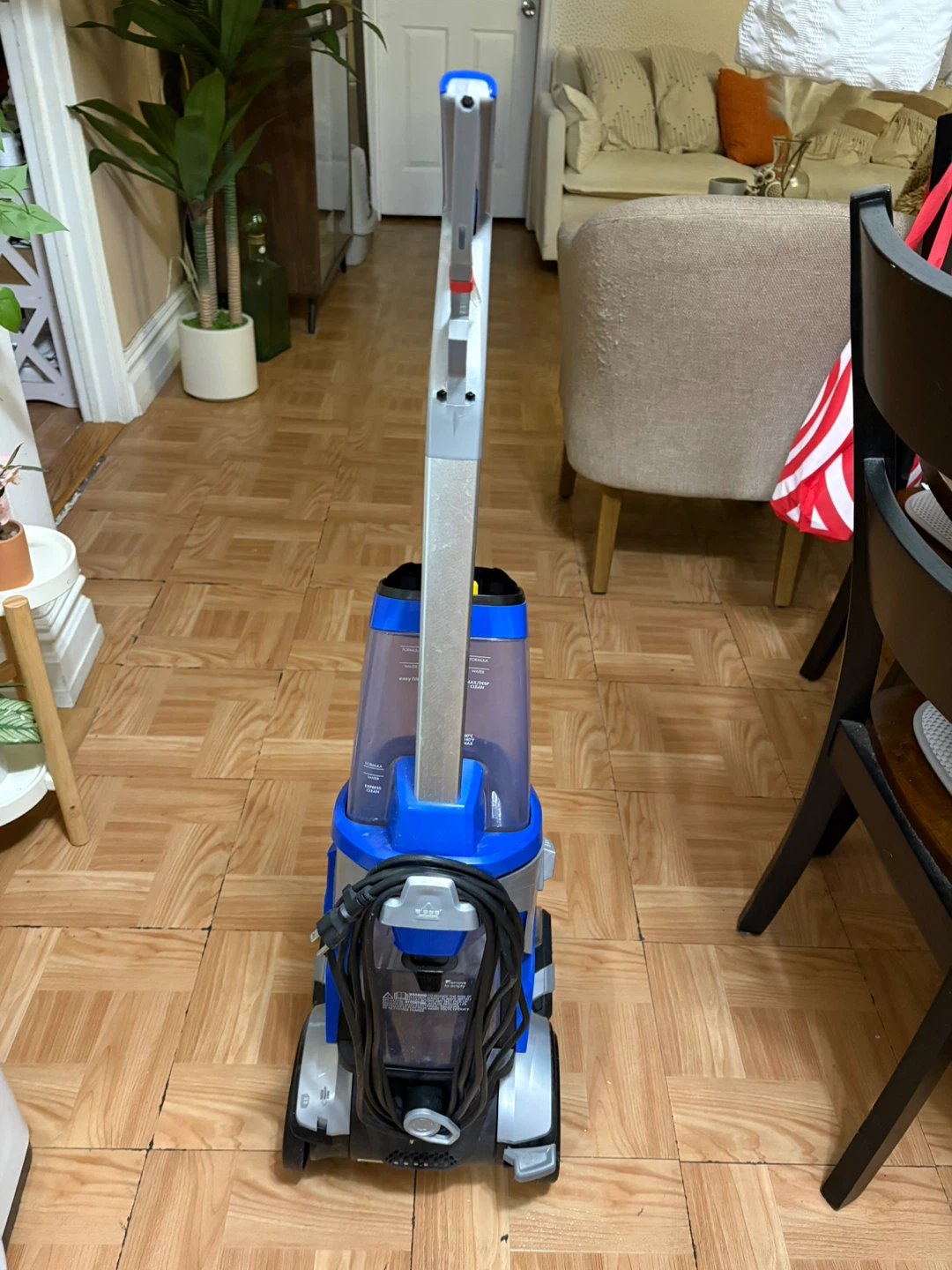 Bissell ProHeat 2X Revolution Pet Carpet Cleaner - photo 3