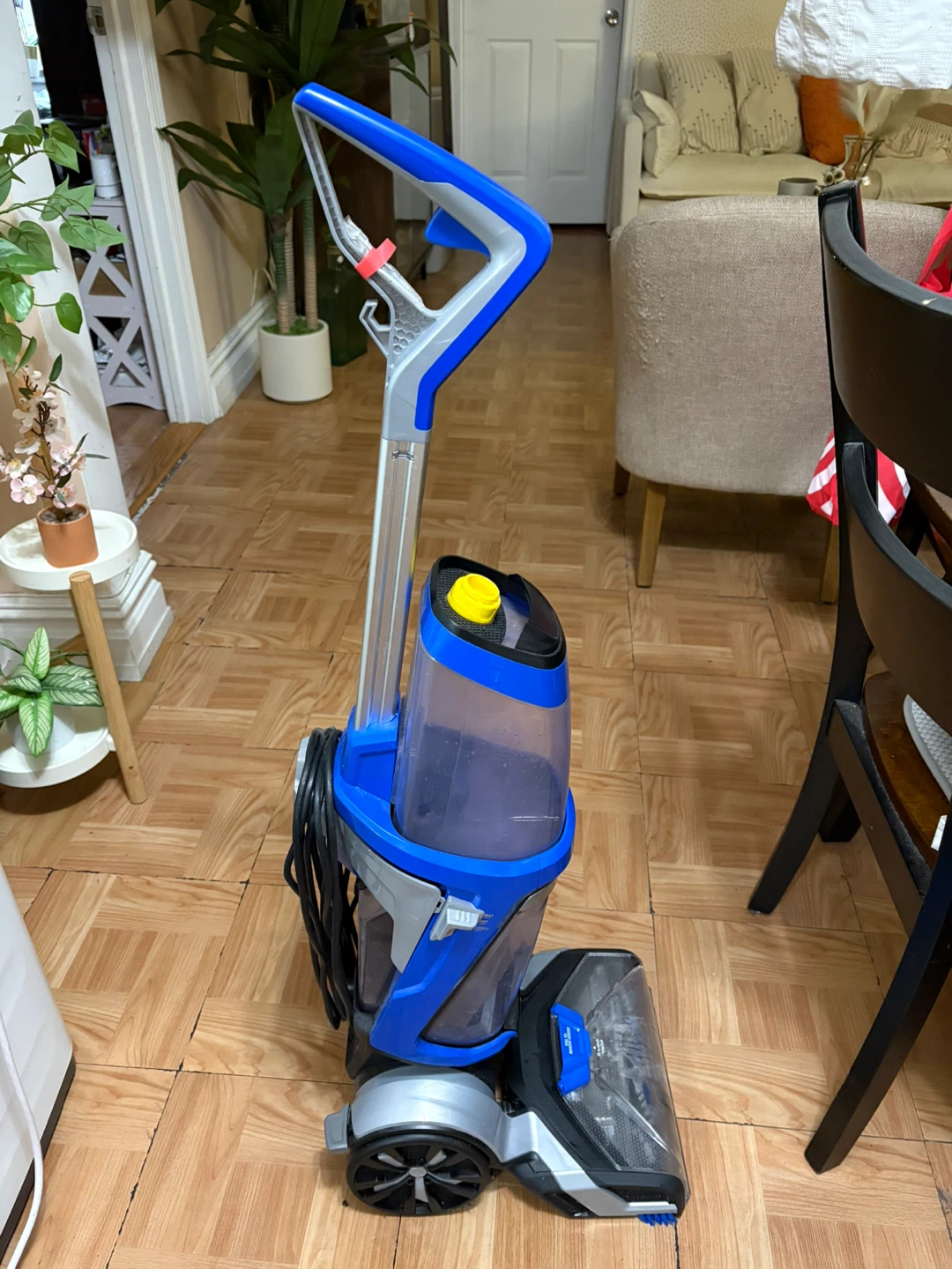 Bissell ProHeat 2X Revolution Pet Carpet Cleaner - photo 2