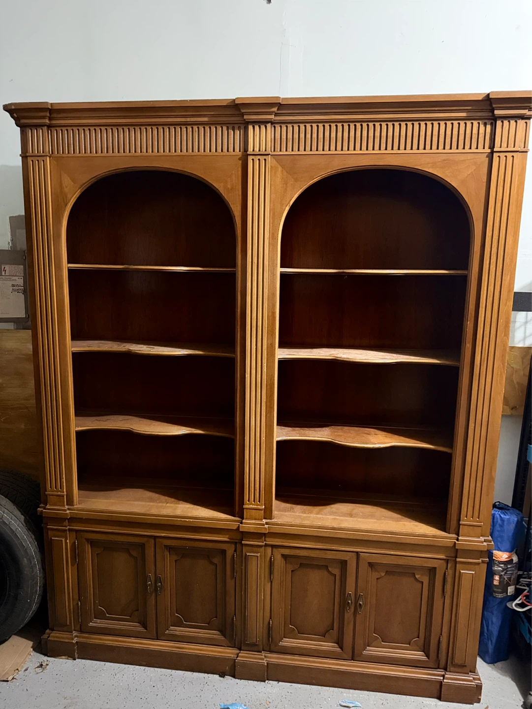 Vintage Ethan Allen 'Legacy' Double Arched Bookcase - photo 2