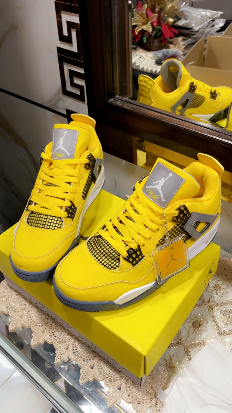 New air Jordan 4 Retro
