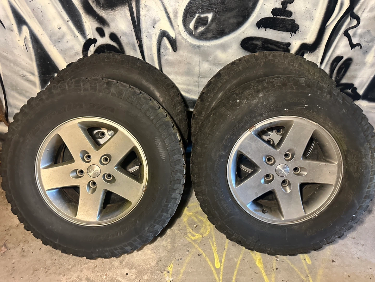 BFGoodrich 4 set Tires and Jeep Rims