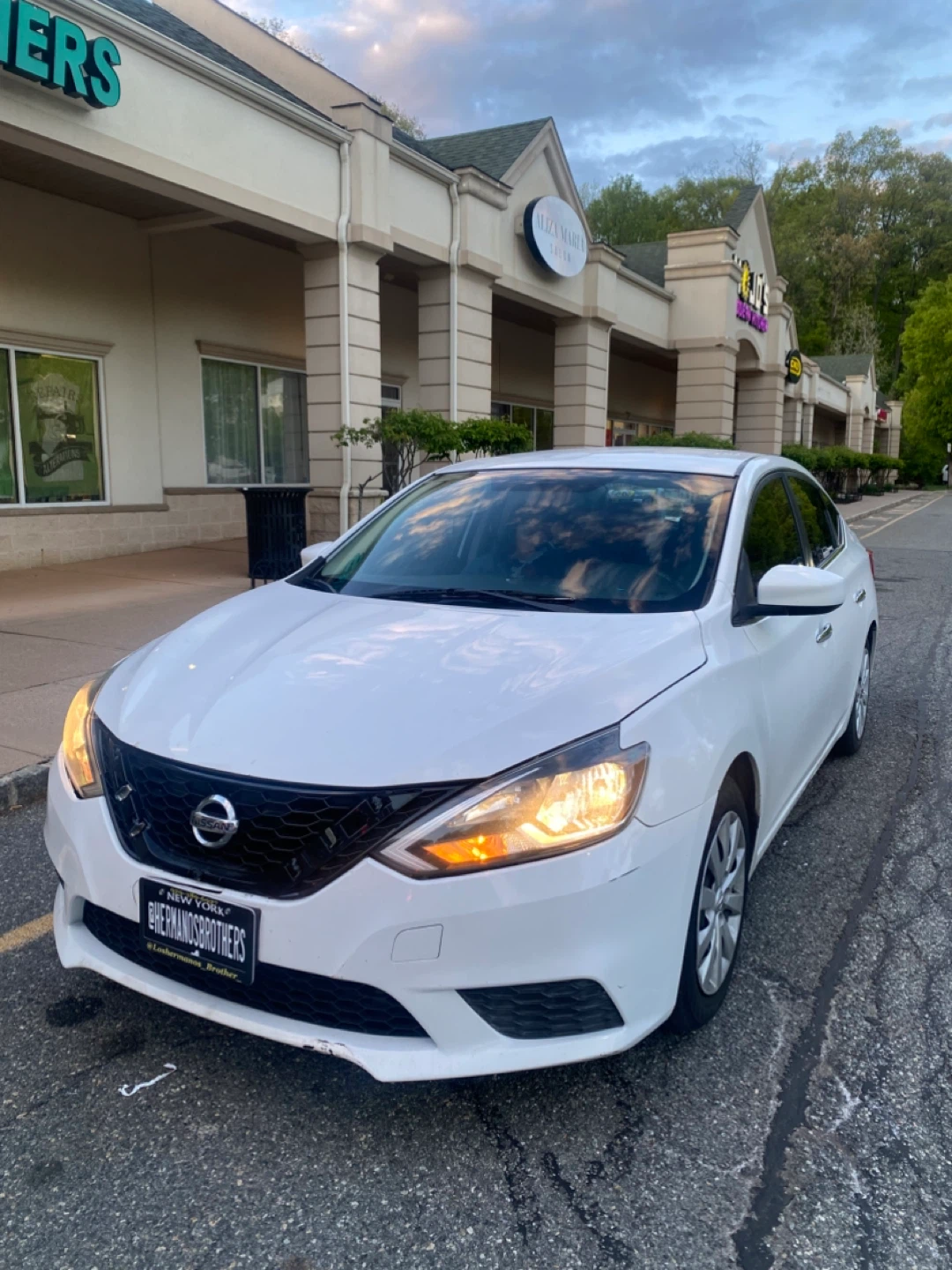 White Nissan Sentra SV Sedan 2017 - photo 2