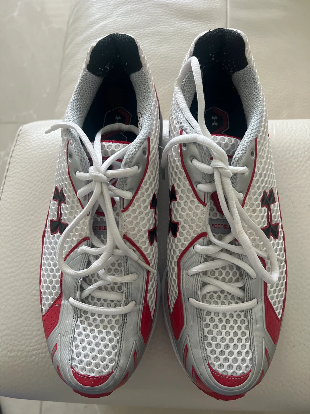 Under Armour Running Shoes ladies 9 or 9 1/2 , Men’s 8 1/2 - photo 2