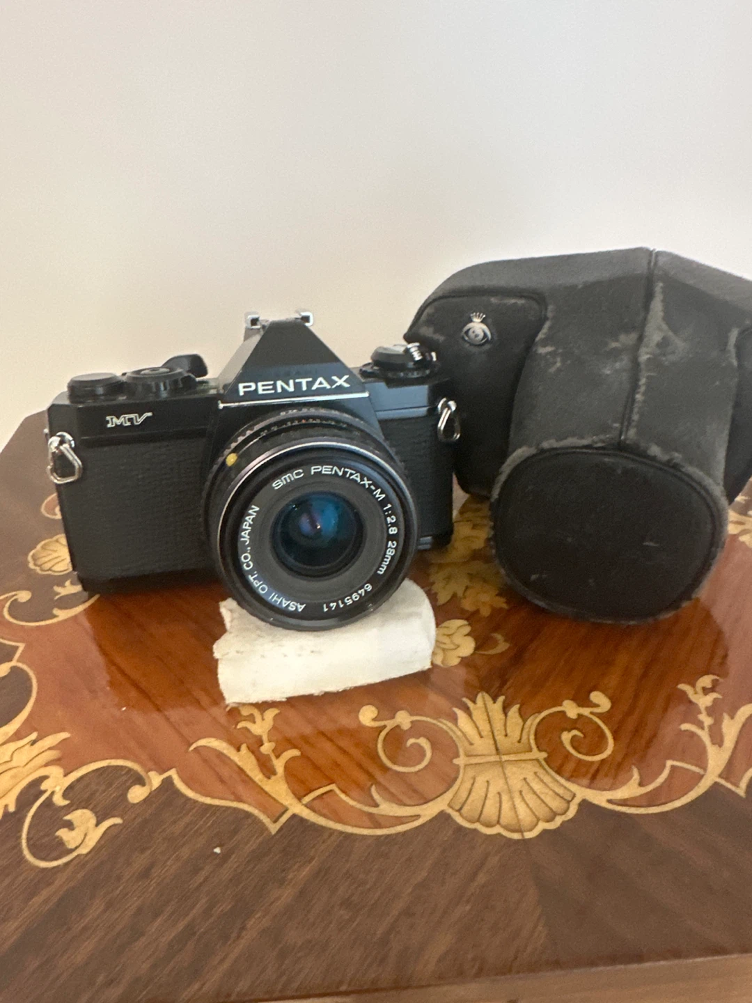 Pentax K1000 35mm Film Camera with Lens and Case - photo 4