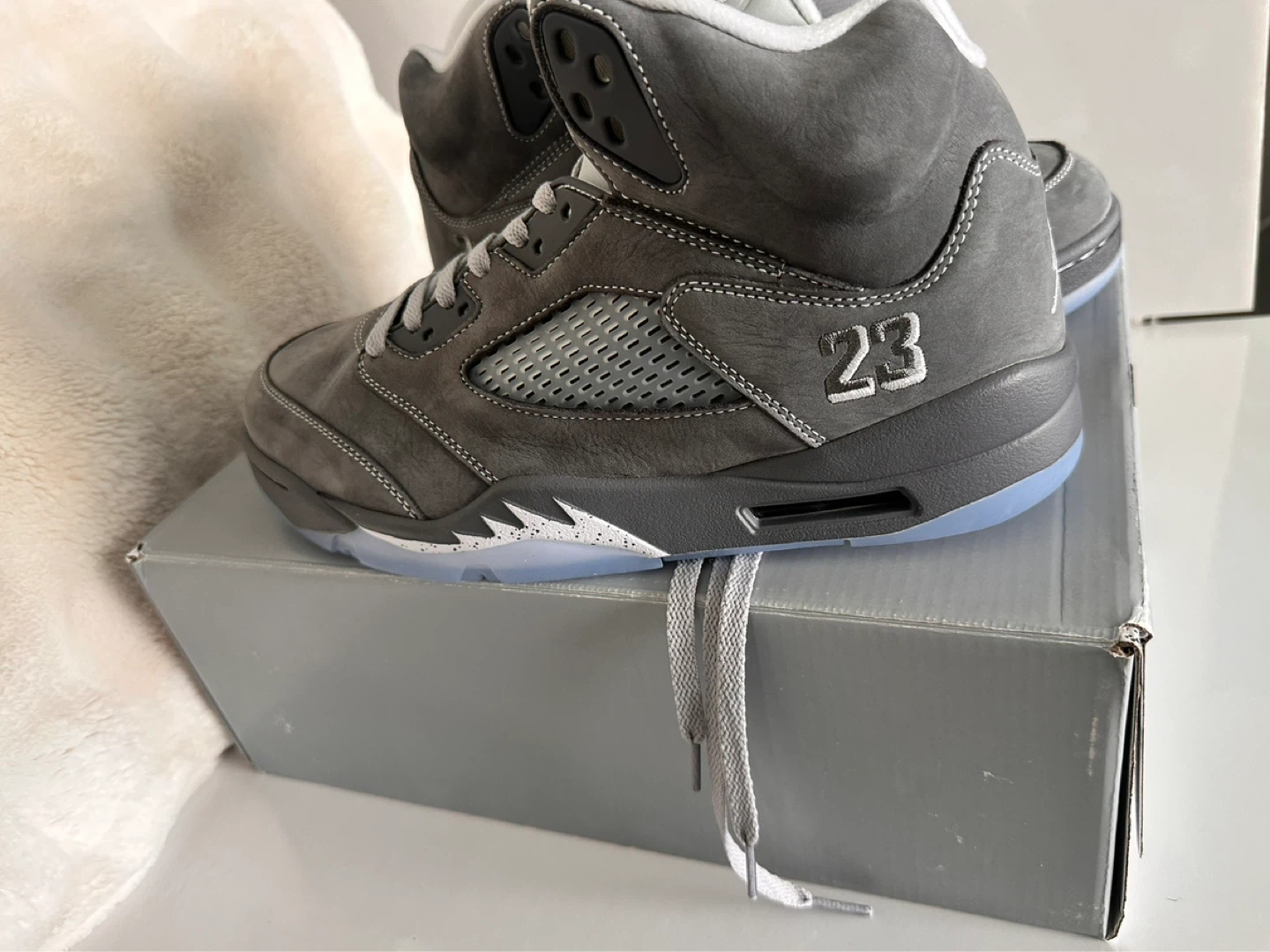 Air Jordan 5 Retro | Wolf Grey