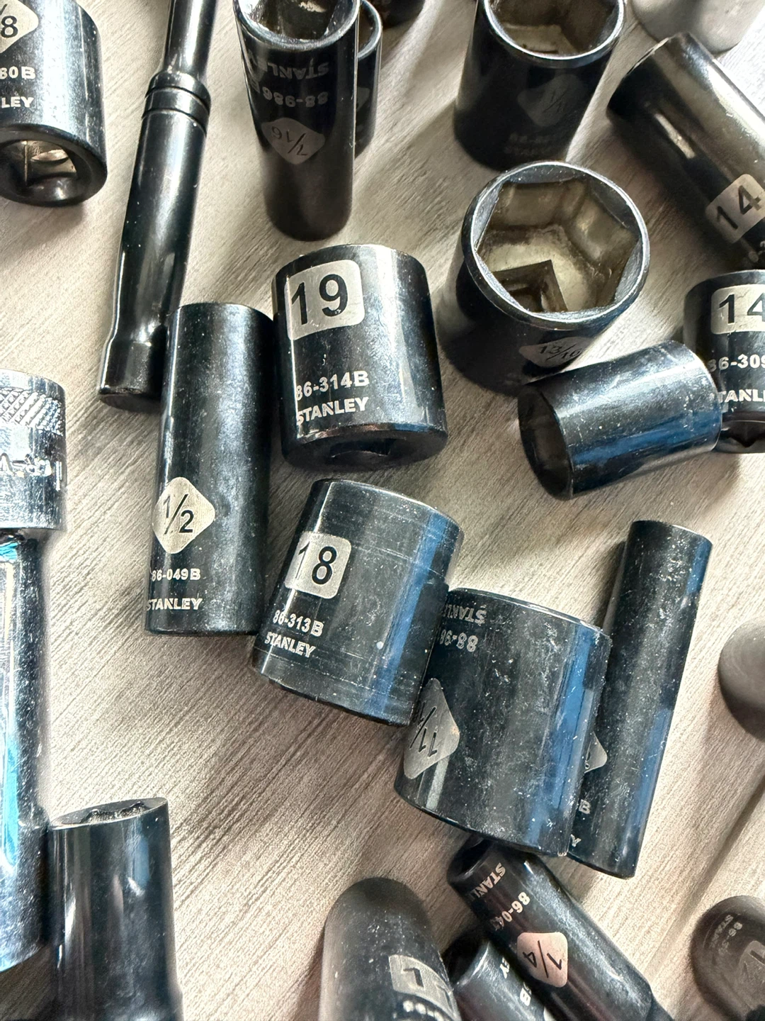 Stanley Socket Set and Ratchet - photo 3