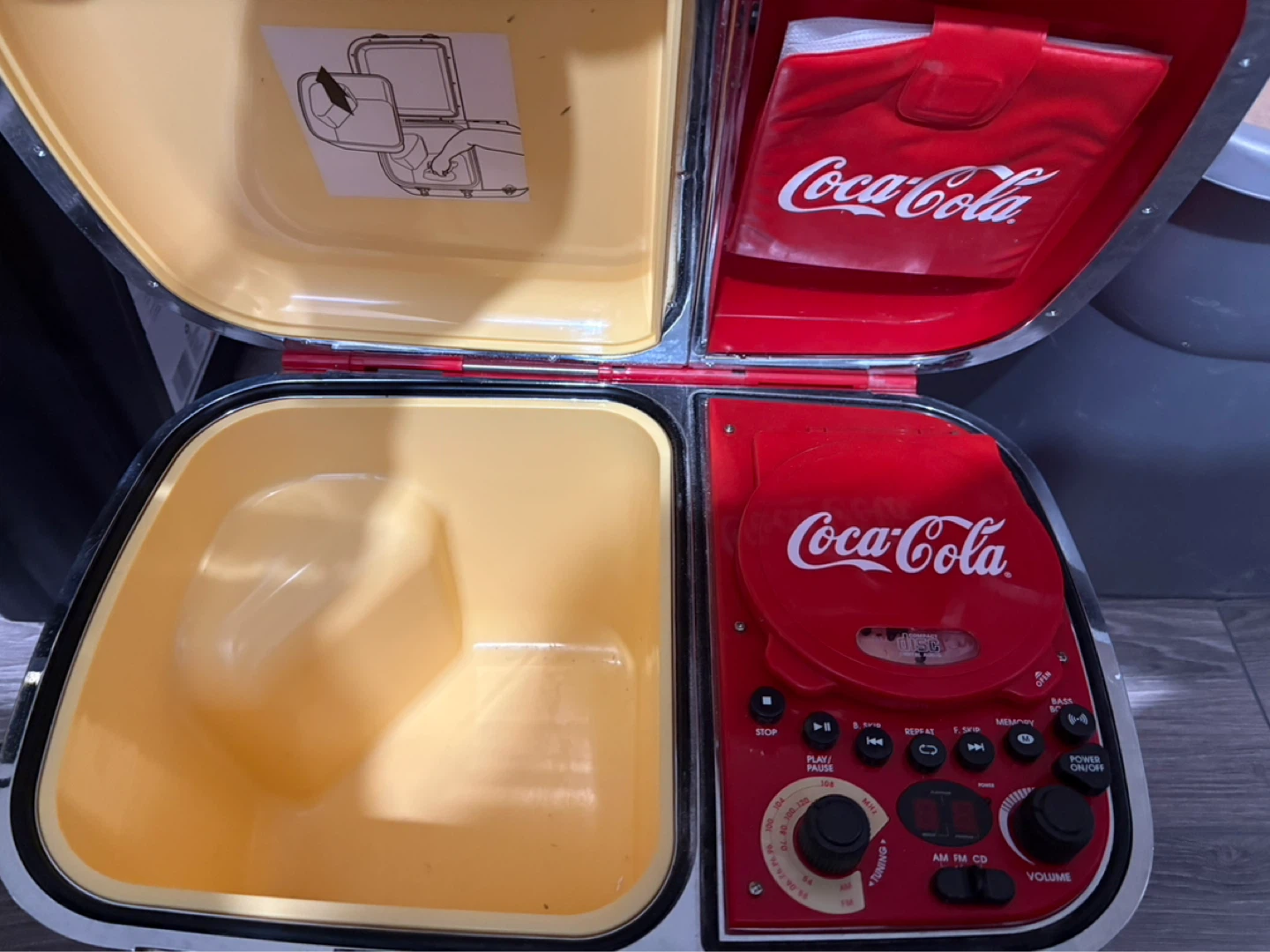 Coca-Cola AM/FM CD Player Cooler - photo 3
