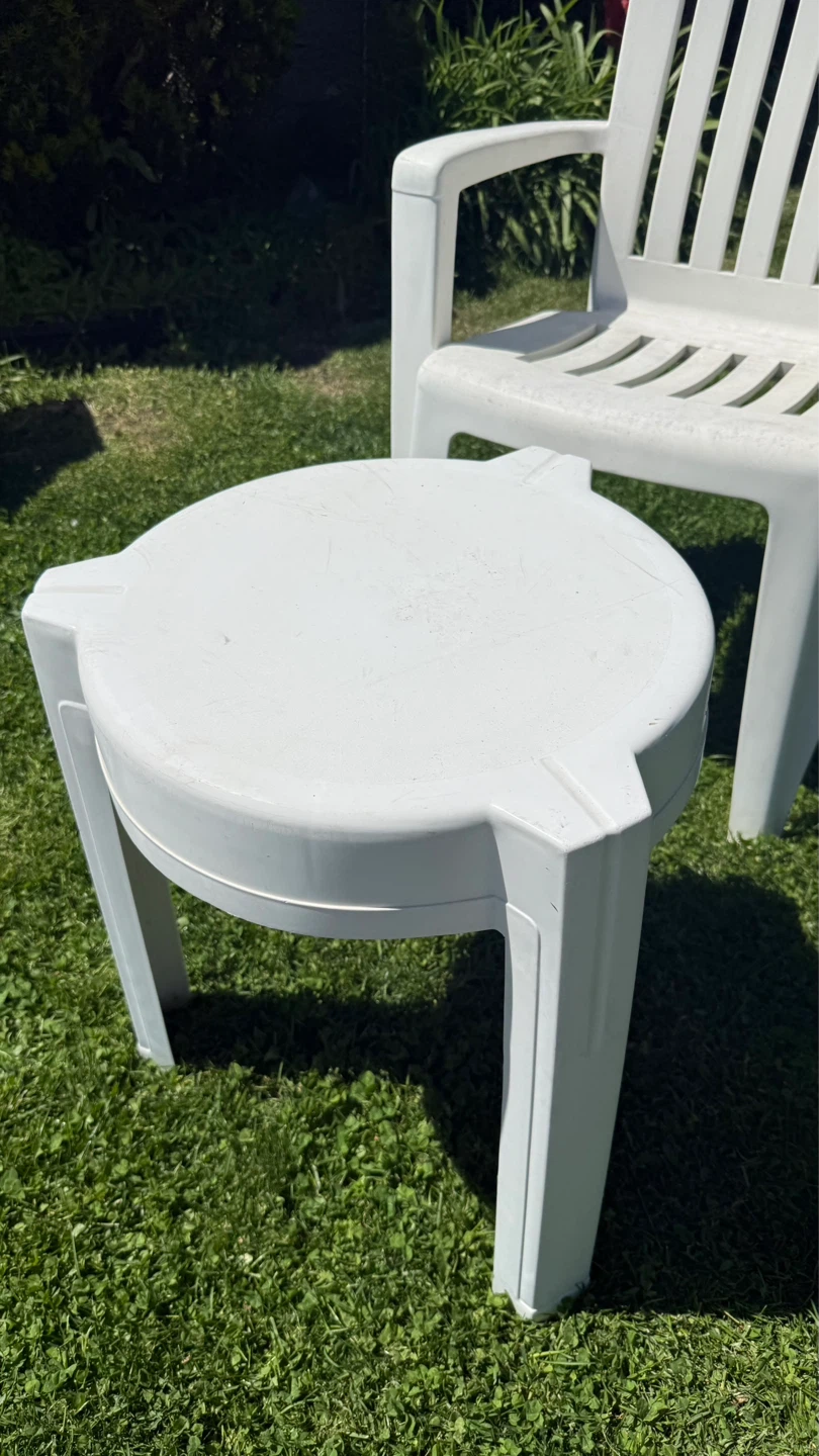 White Outdoor Chair and Table Set - photo 2