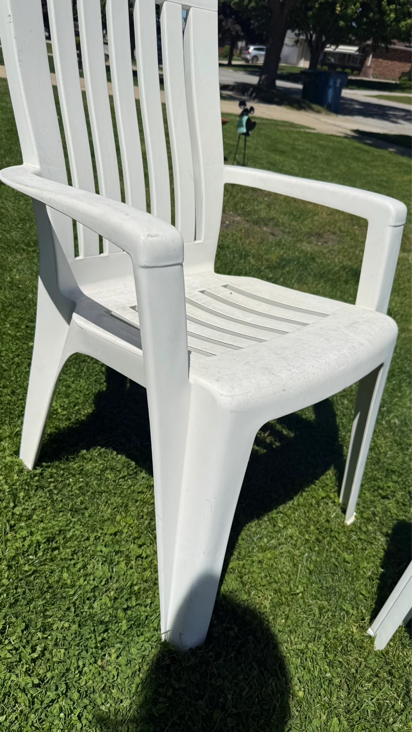 White Outdoor Chair and Table Set - photo 4