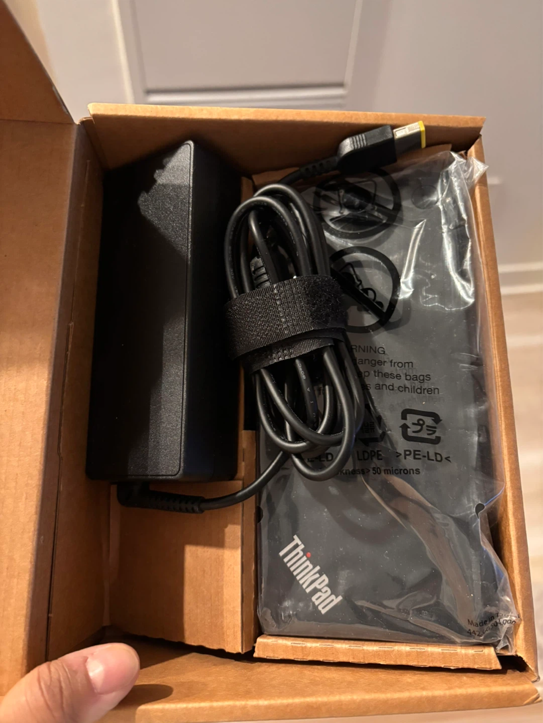 Brand new Lenovo USB C docking station - photo 2
