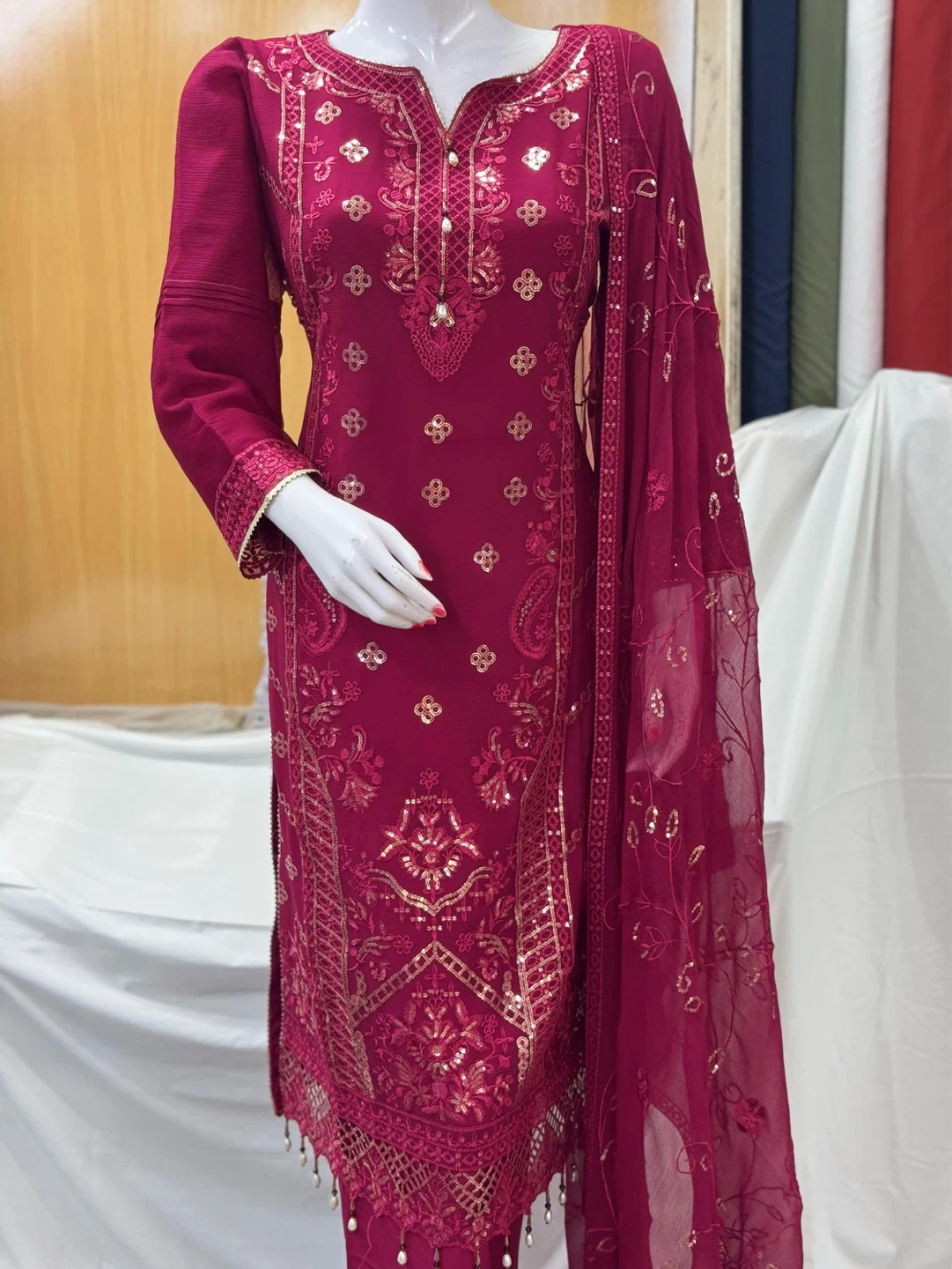 Embroidered Magenta 3-Piece Suit with Dupatta - photo 4