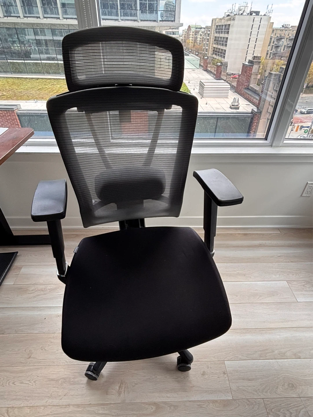 Ergonomic office chair - photo 2