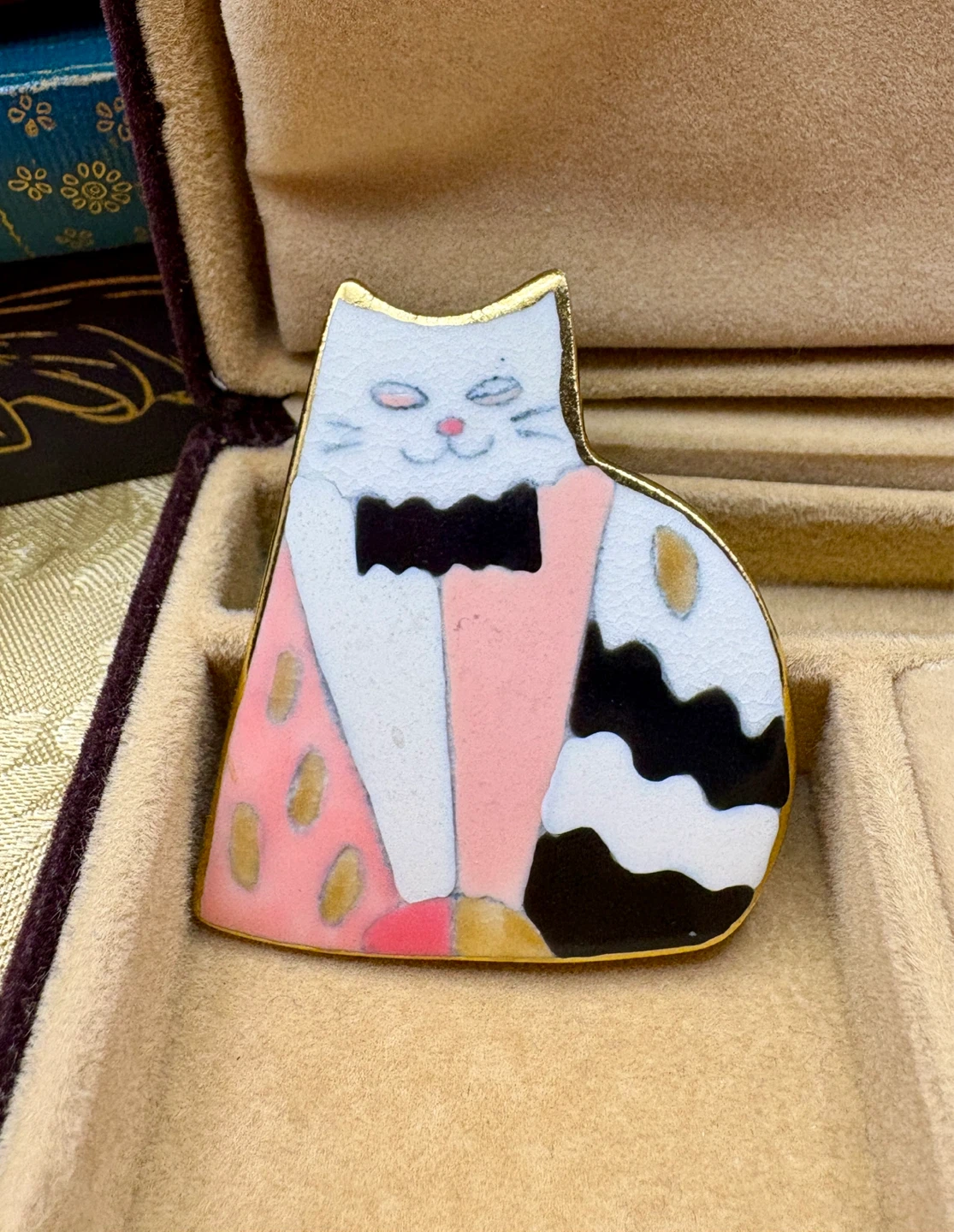 Ceremic Cat Brooch Pin