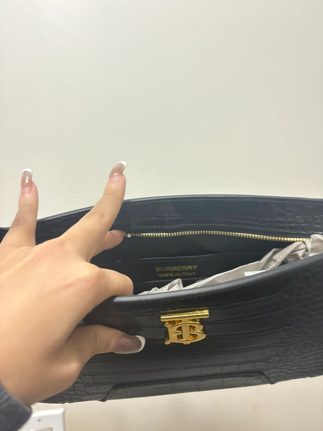 Burberry Black Crocodile Embossed Leather Shoulder Bag - photo 2