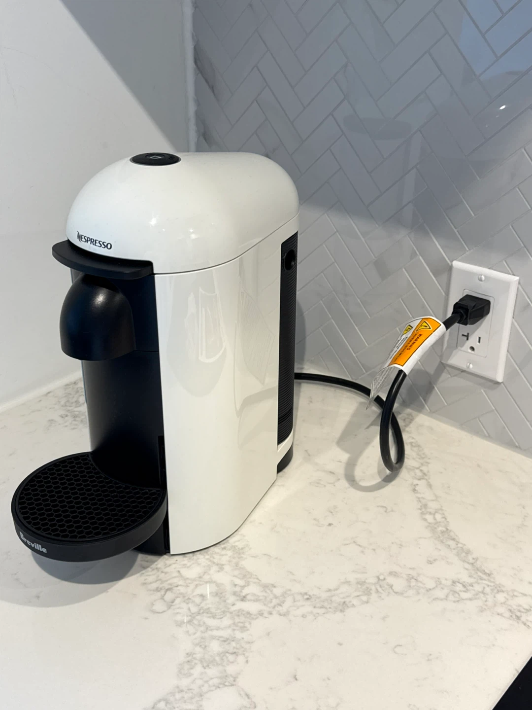 Nespresso Vertuo Plus by Breville – Excellent Condition - photo 2