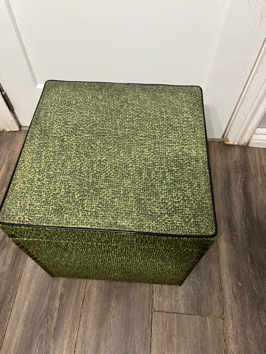 Vintage leather storage cube - photo 2