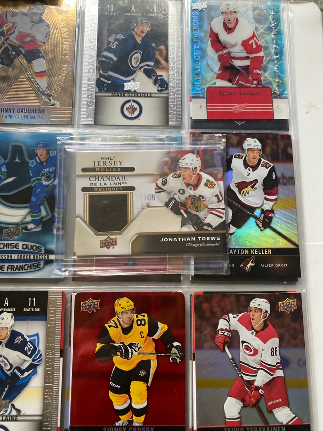 Jonathan Toews NHL Jersey Relics Card