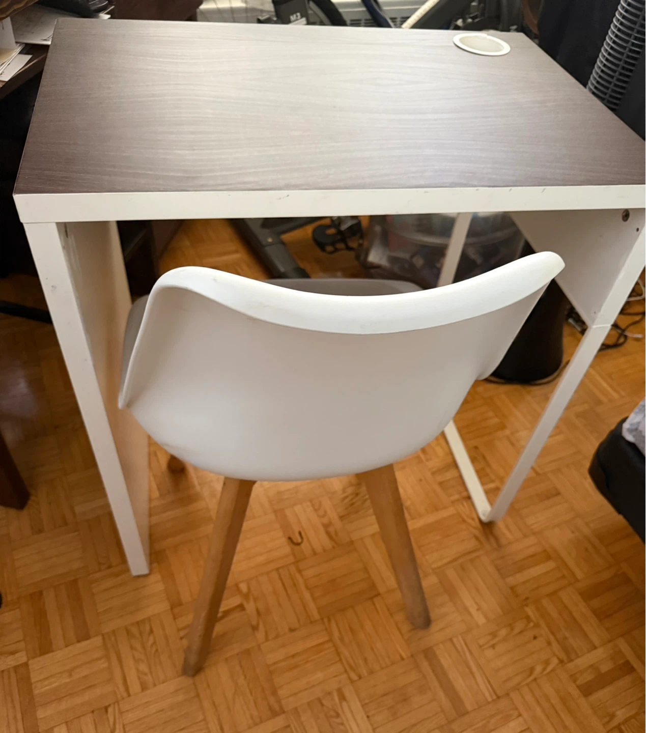 IKEA MICKE desk with white chair