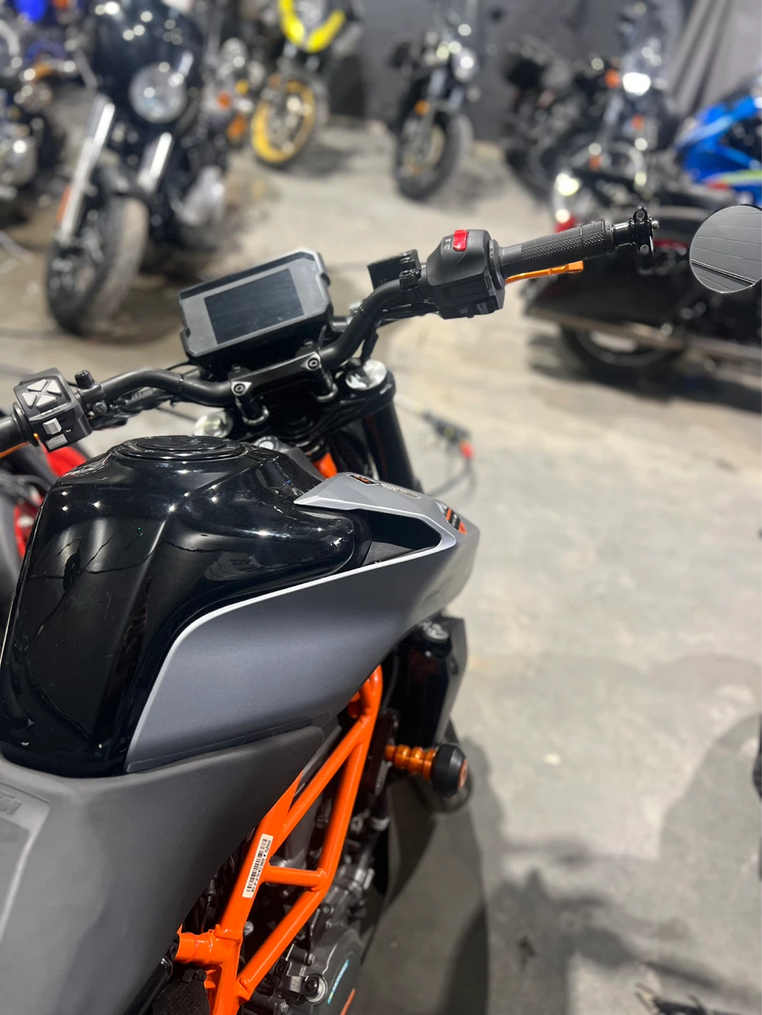 KTM 390 Duke Motorcycle - photo 4