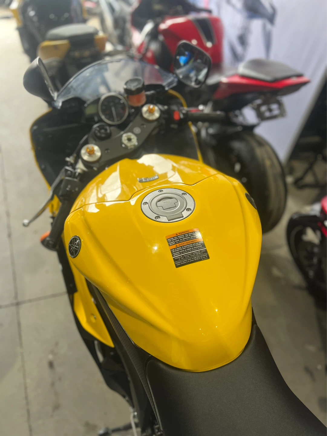 Yamaha Motorcycle - Yellow - photo 4