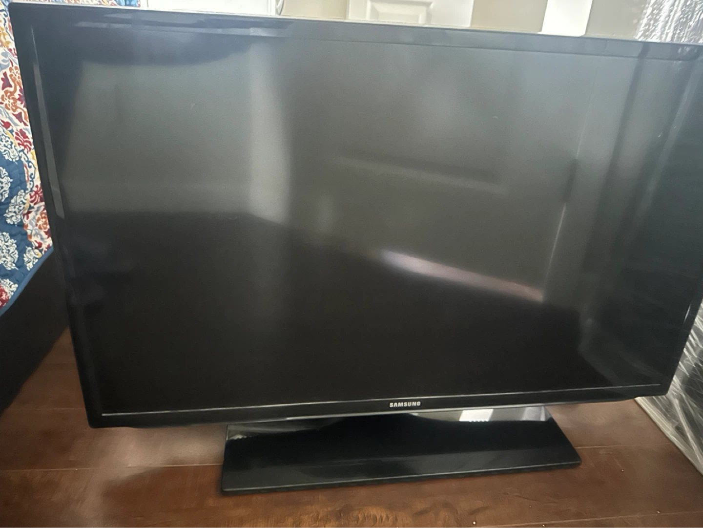 Samsung 32” LED TV - photo 2