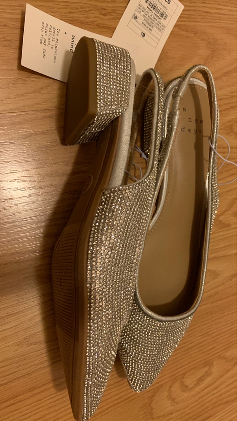 A New Day Silver Elle Slingback Heels Size 6.5 - photo 2