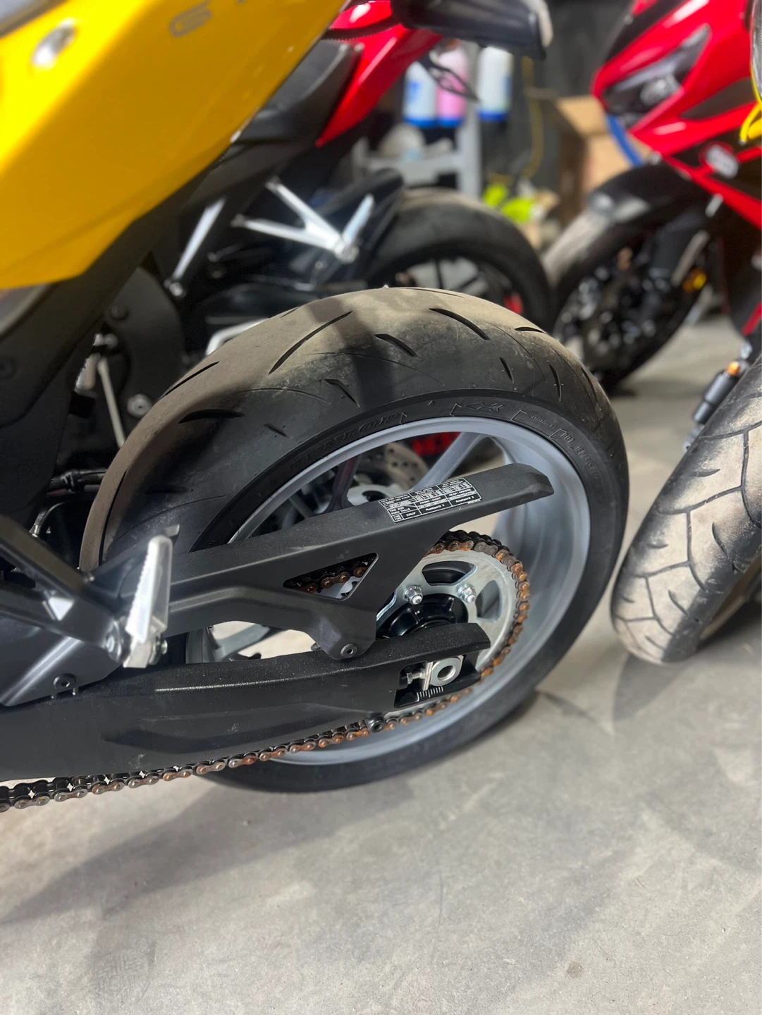 2024 Suzuki GSX-8R - photo 4