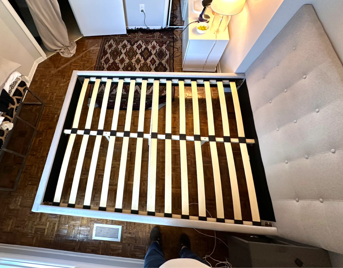 Queen size bed - photo 3