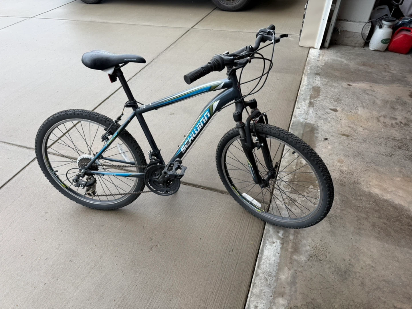 Schwinn 24" Suspension Mountain Bike
