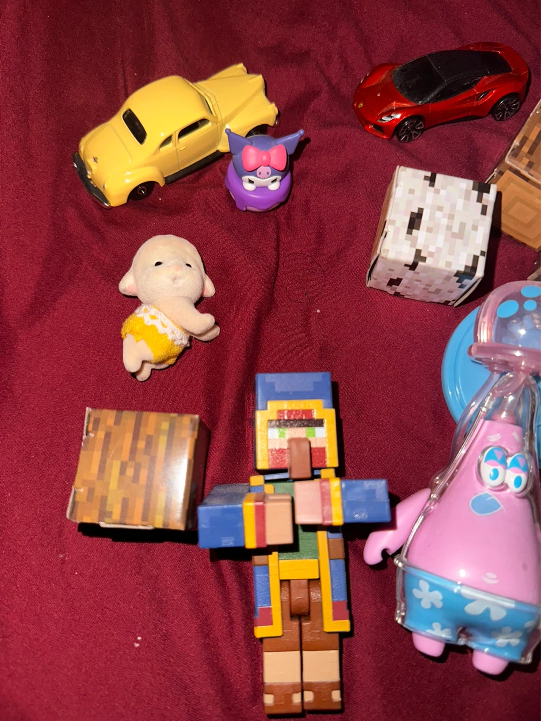 Minecraft, calico critter, sanrio toys - photo 2