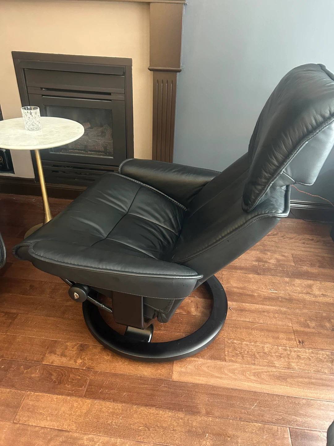 Ekornes Stressless Admiral Recliner with Ottoman - photo 5