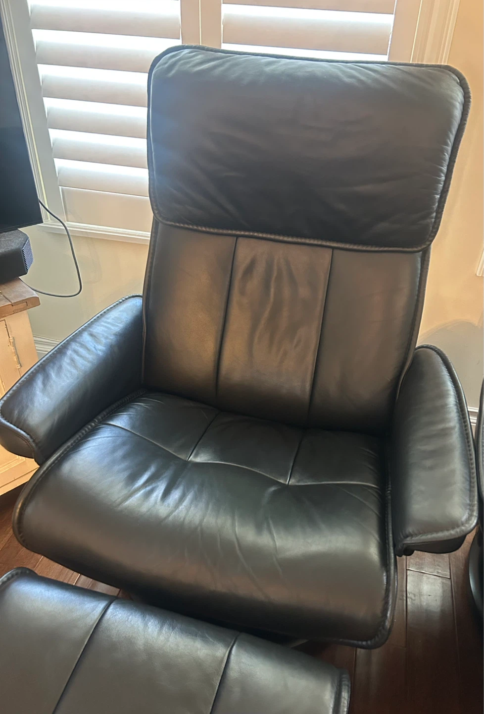 Ekornes Stressless Admiral Recliner with Ottoman - photo 4