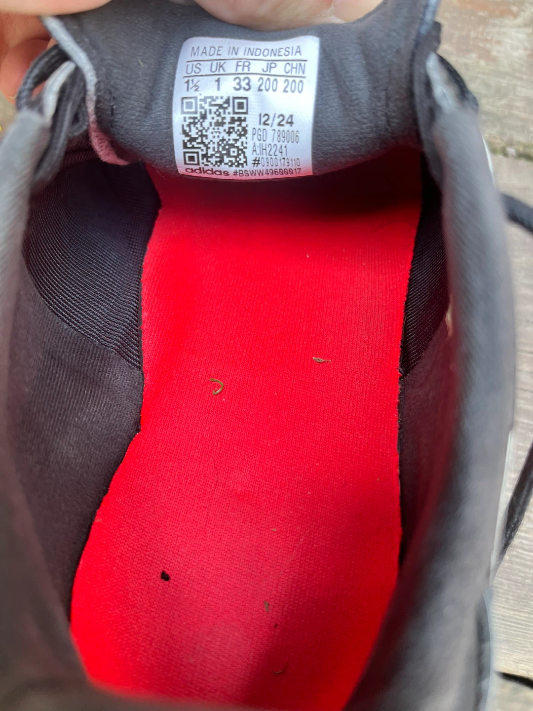 Adidas Soccer Cleats Size 1.5 US - photo 3