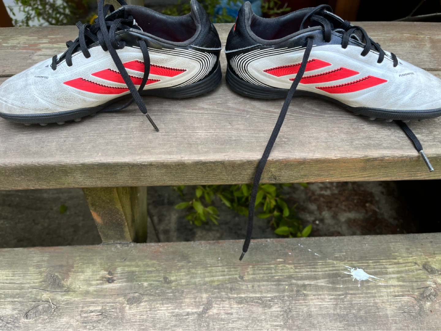 Adidas Soccer Cleats Size 1.5 US - photo 2