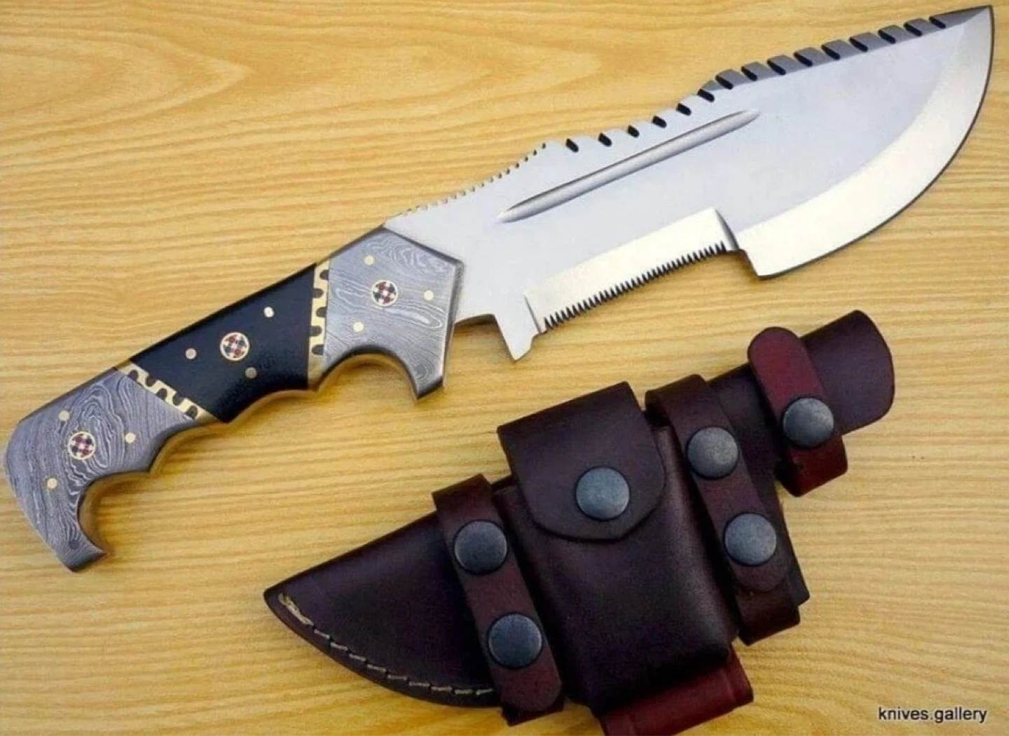 Hunting Knife with Leather Sheath