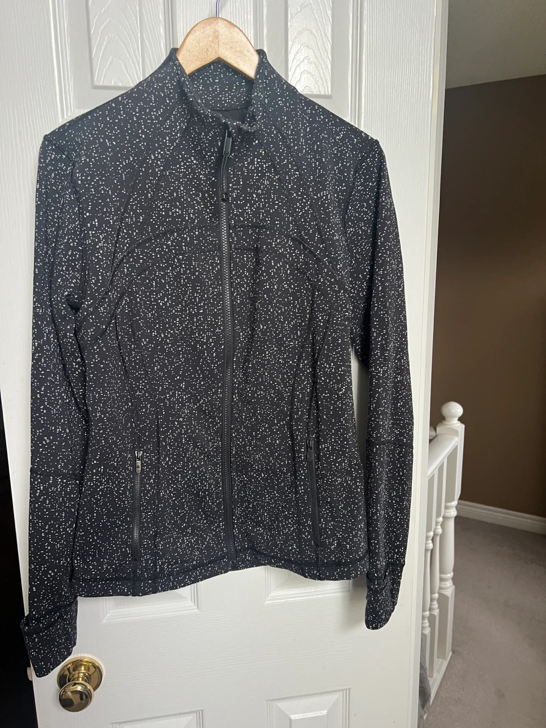 Lululemon define Jacket Size 12