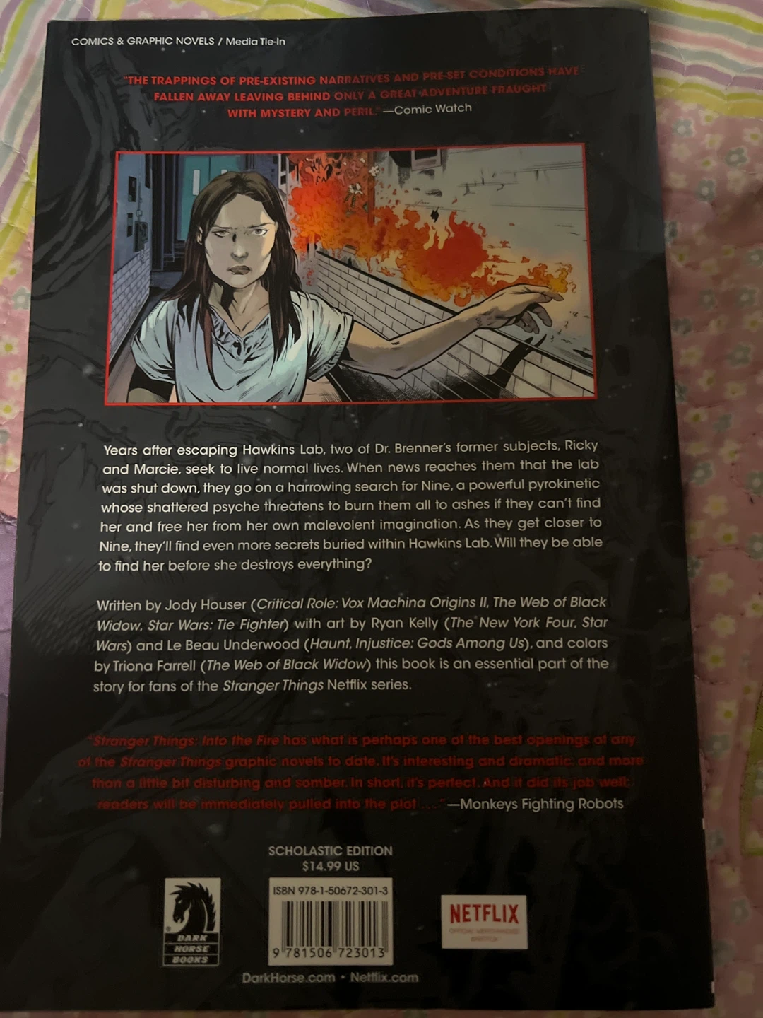 Stranger Things: Into the Fire Graphic Novel - photo 2