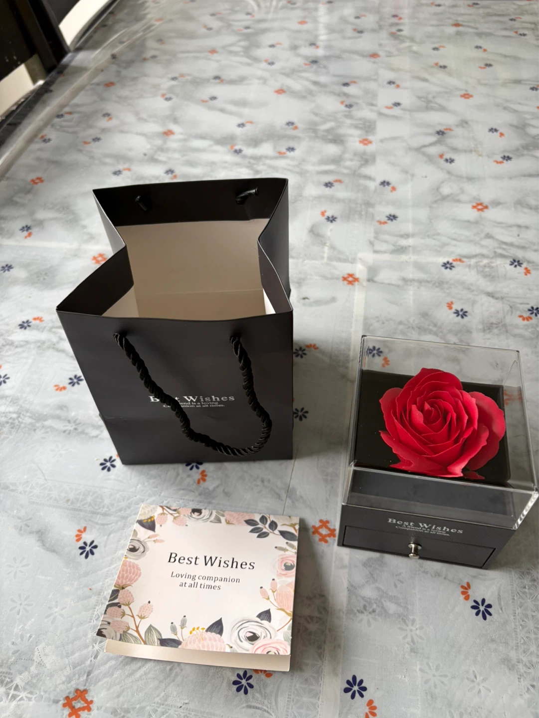 Brand New Rose & Necklace Gift Set