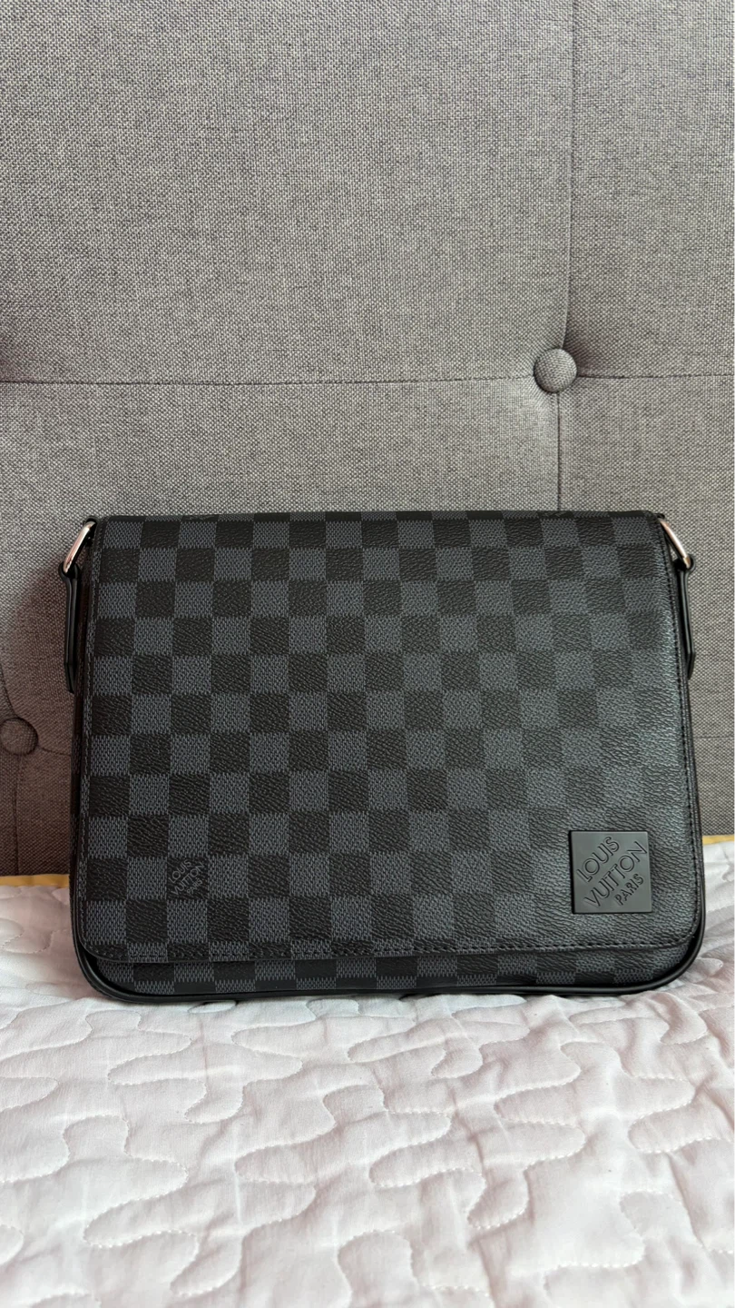Louis Vuitton Damier Graphite Messenger Bag
